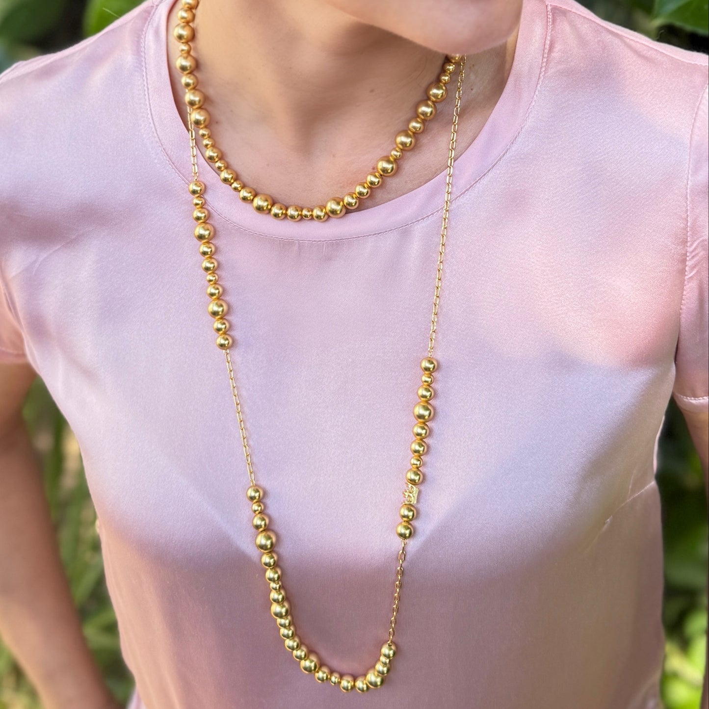 Long Dotti necklace matt gold plated