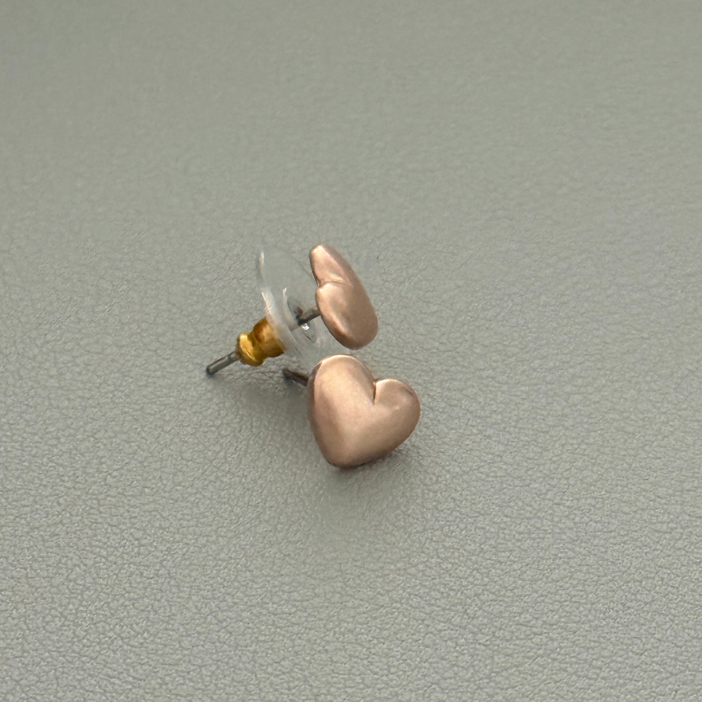 Essentials Hearts - Ohrstecker matt rosévergoldet