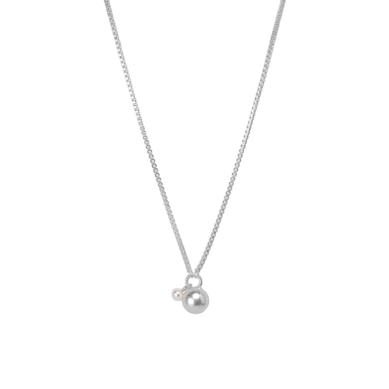 Essentials London Necklace - Ball & pearl matt silver plated - 80 CM