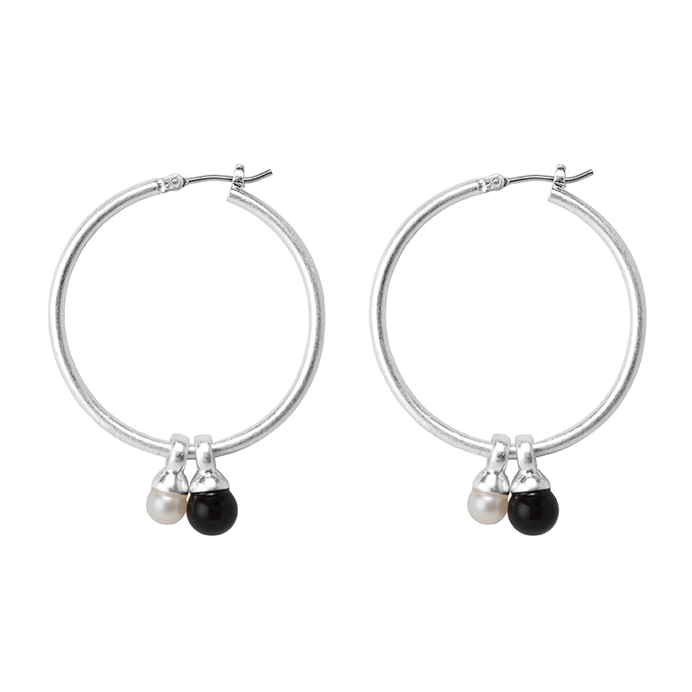 Essentials Be A Star Earrings - Pearl and black Agate matt silver plated