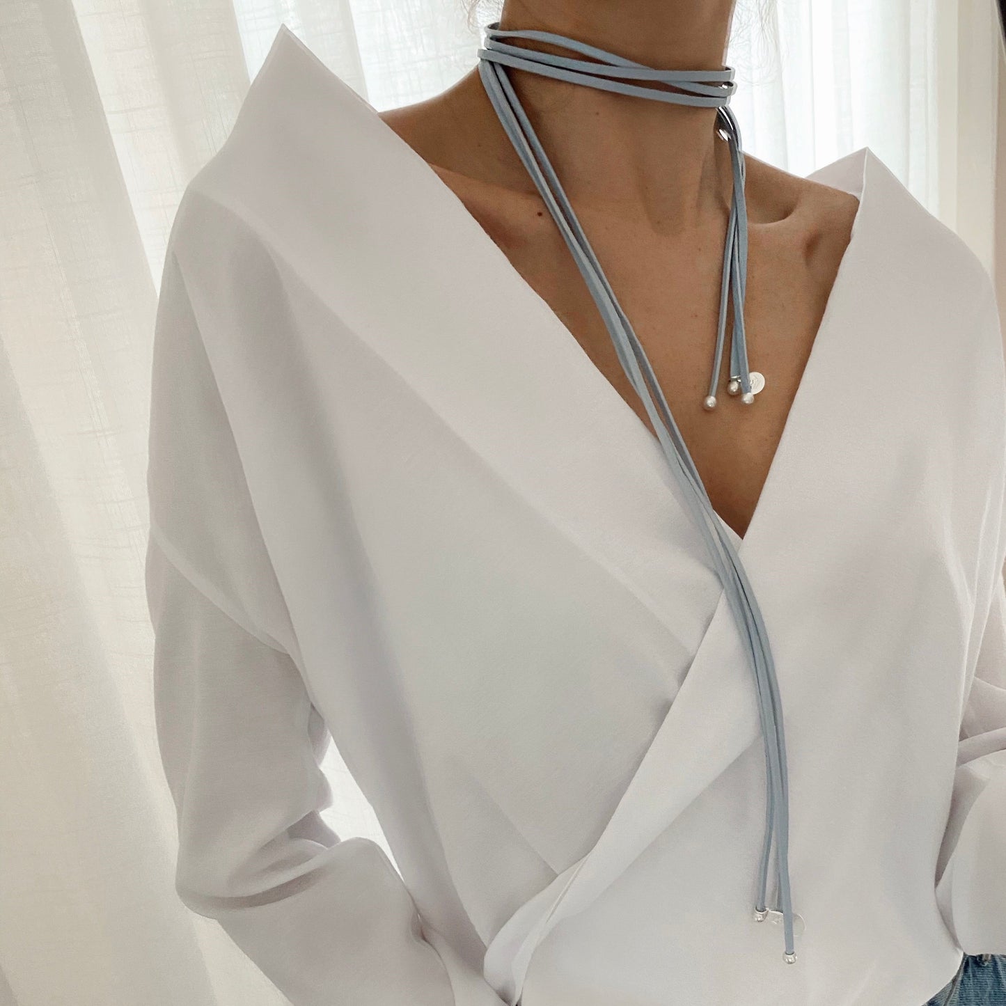 Leather strap necklace / bracelet delphinium blue matt silver plated