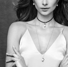 Essentials Schnee-Charm mit Perle matt vergoldet