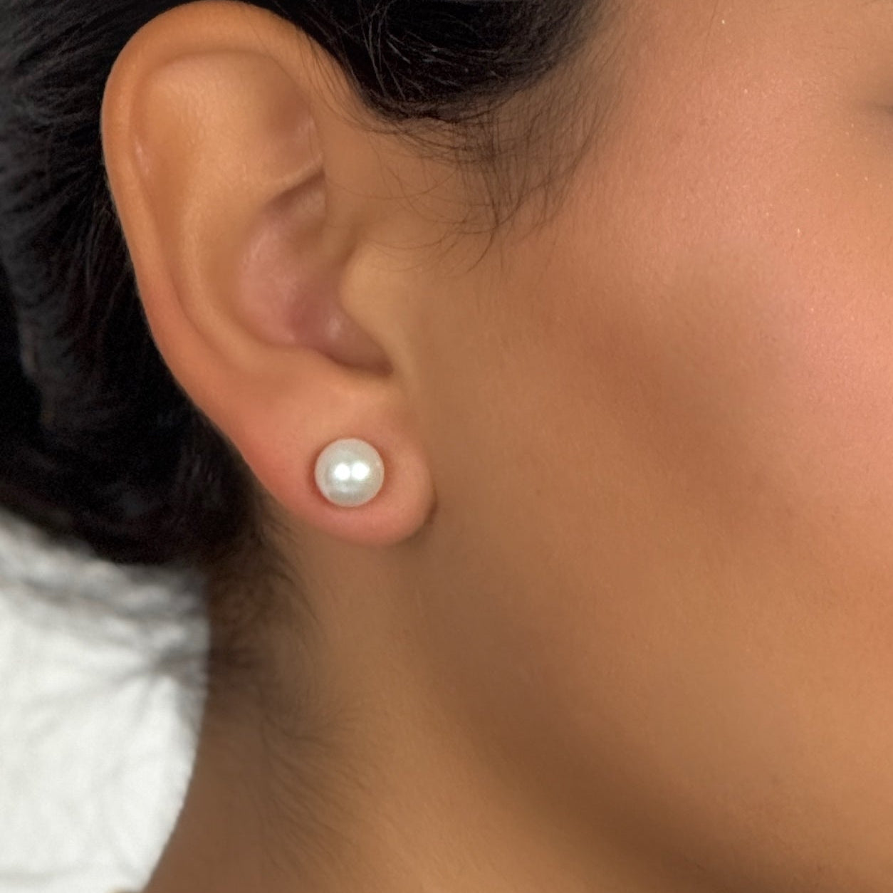 Essentials Joy Ohrstecker - Süßwasserperlen matt vergoldet