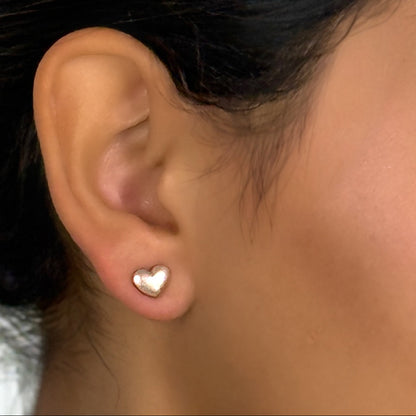 Essentials Hearts - Ohrstecker matt rosévergoldet