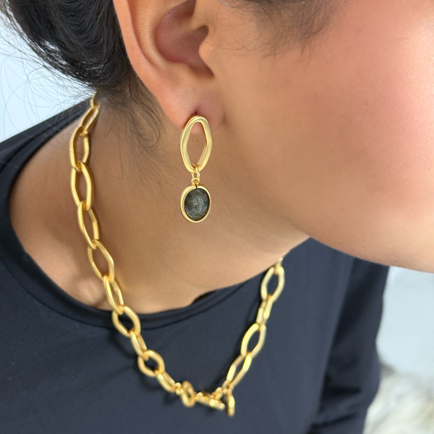 Ally Ohrringe - Labradorit matt vergoldet