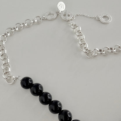 Berry Necklace - Black agate matt silver plated