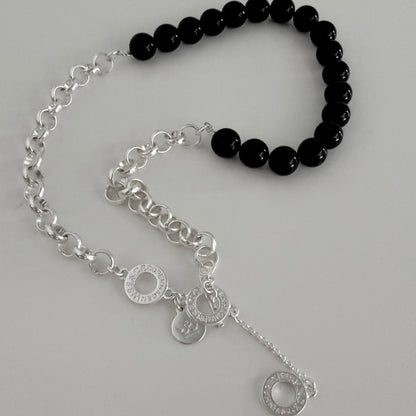 Berry Necklace - Black agate matt silver plated
