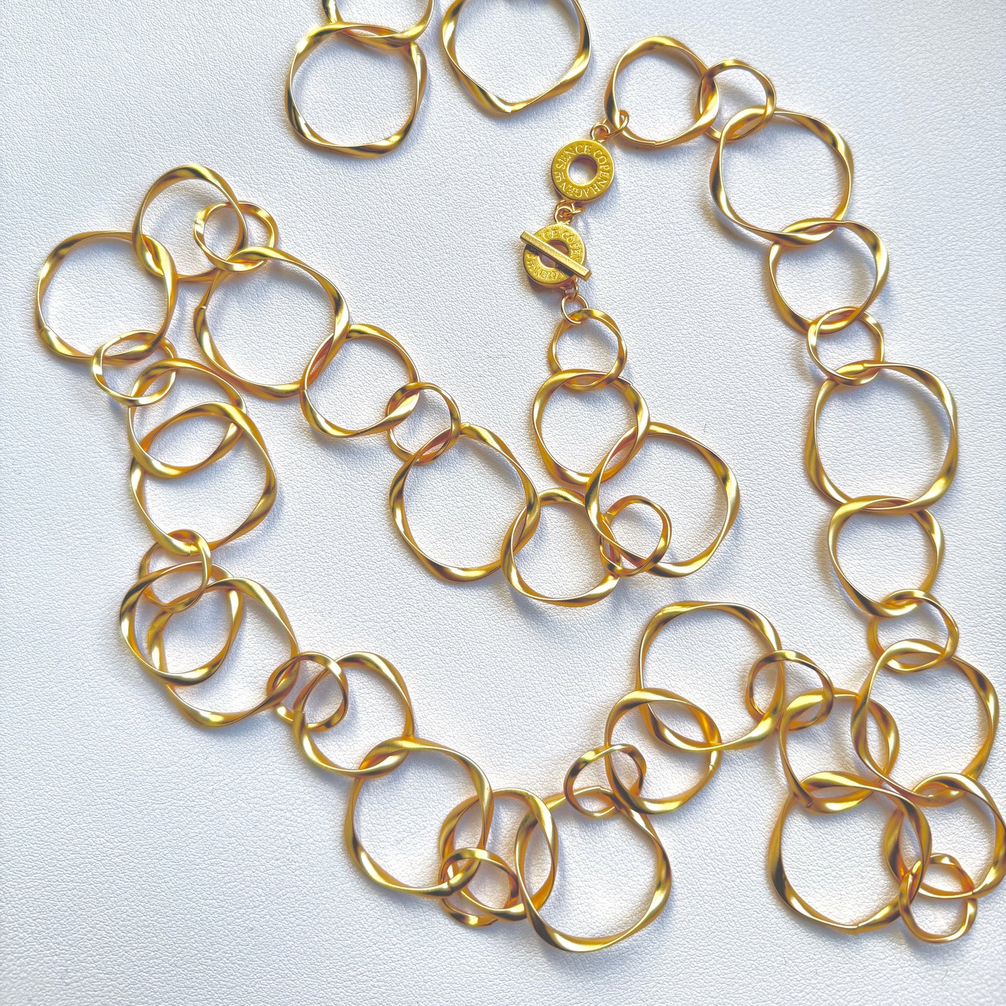 DIVA Halskette - Matt vergoldet – 82 cm