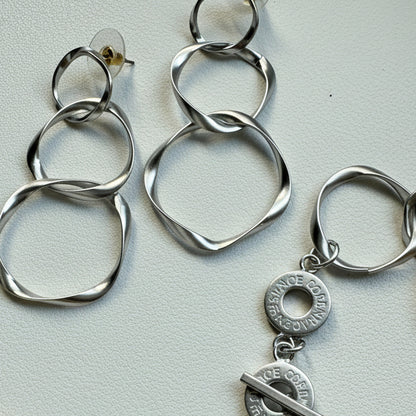 DIVA Ohrringe - Matt versilvert