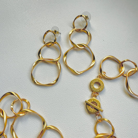 DIVA Ohrringe - Matt vergoldet