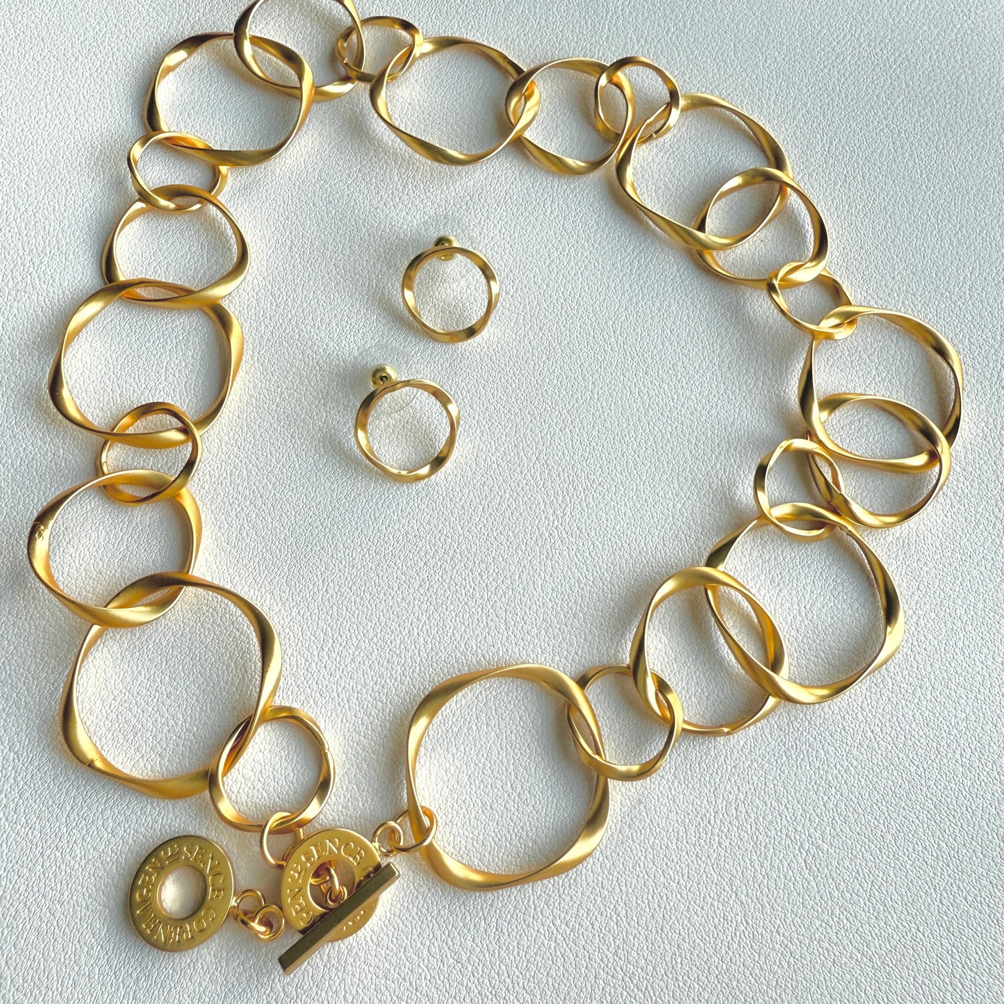 DIVA Short Halskette - Matt vergoldet – 48 cm