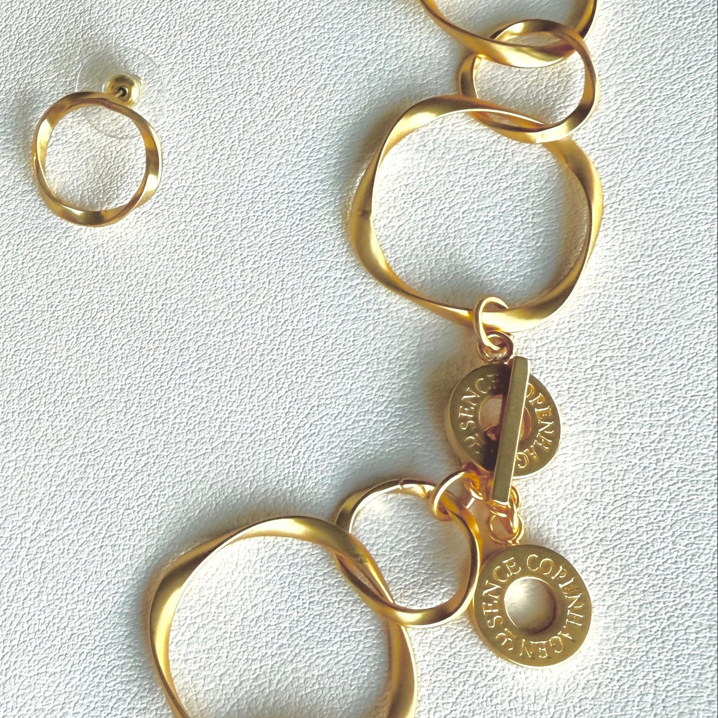 DIVA Short Halskette - Matt vergoldet – 48 cm