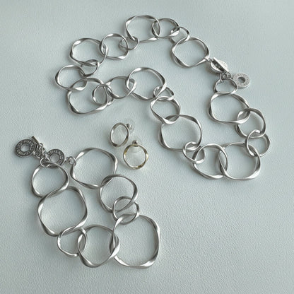 DIVA Short Halskette - Matt versilbert – 48 cm