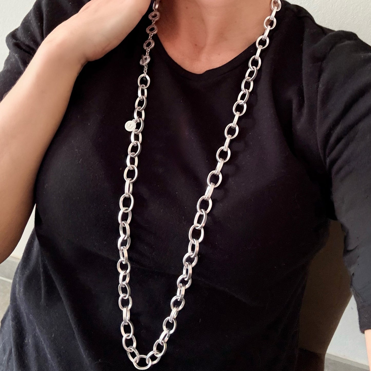 Essentials Book Necklace - Matt silver plated - 95 CM